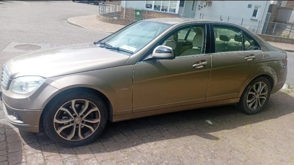 2008 Mercedes BENZ C220 - Image 1