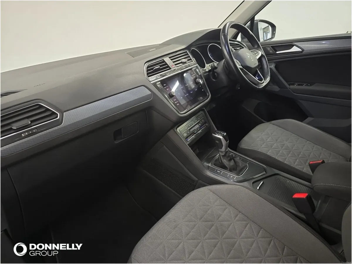 Volkswagen Tiguan Diesel Estate Life - Image 2