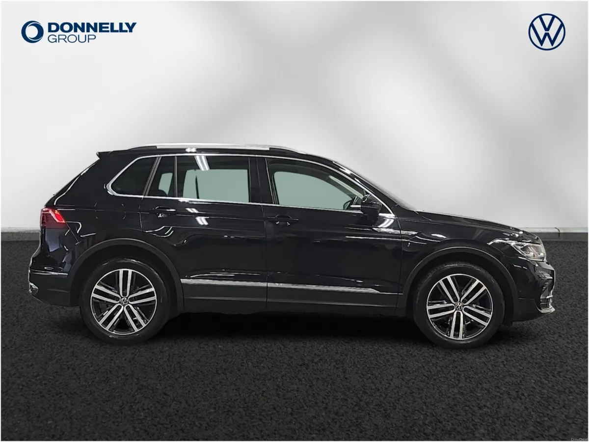 Volkswagen Tiguan Diesel Estate Elegance - Image 4