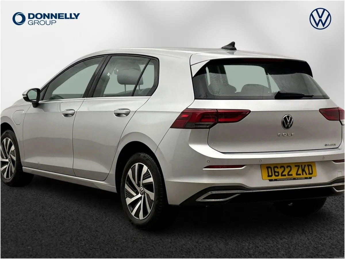 Volkswagen Golf Hatchback Style - Image 3