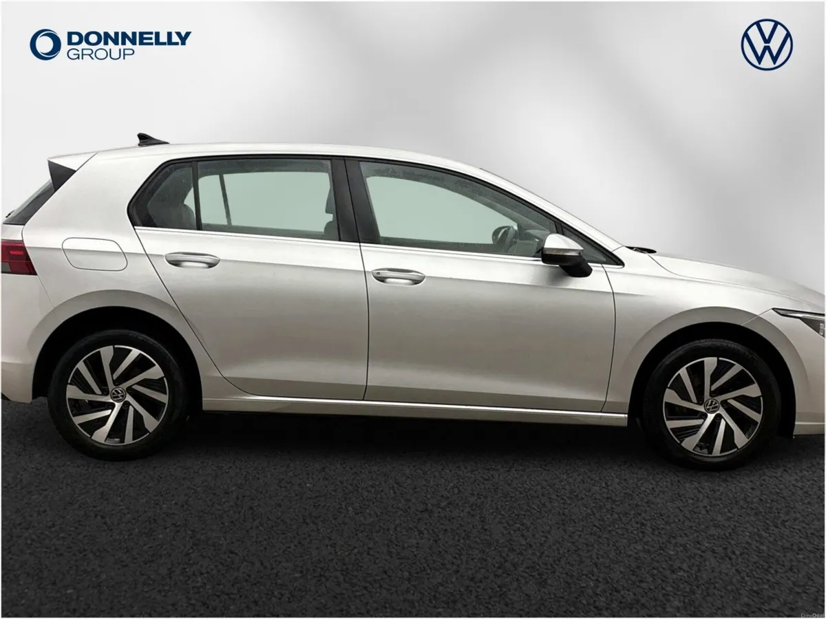 Volkswagen Golf Hatchback Style - Image 4
