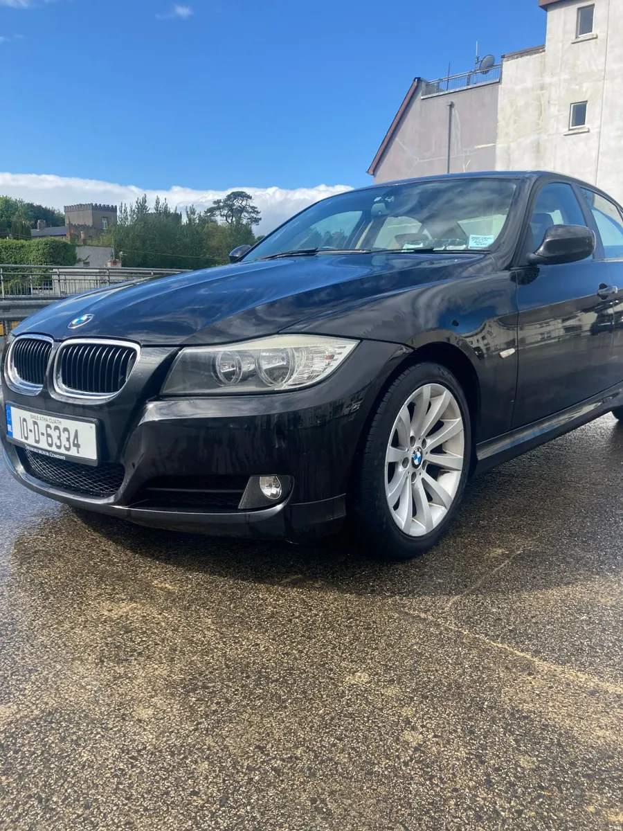 BMW 3-Series 2010 - Image 1