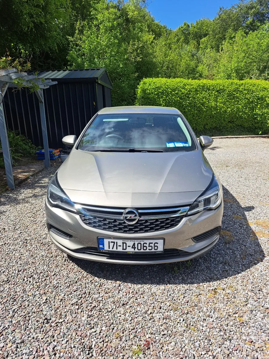 Opel Astra 2017 - Image 1