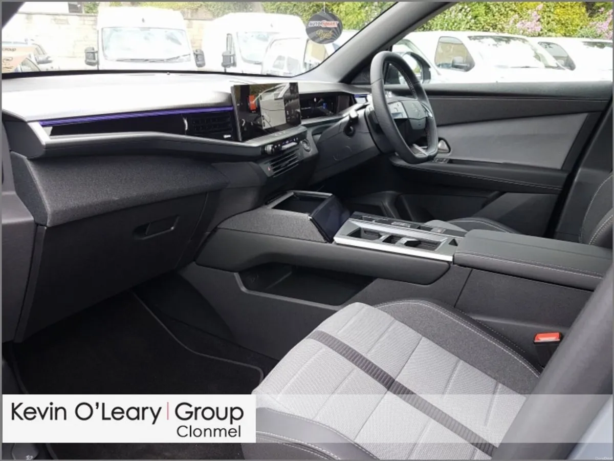 Opel Grandland GS 1.2 136PS MHEV Auto MY25 - Image 4