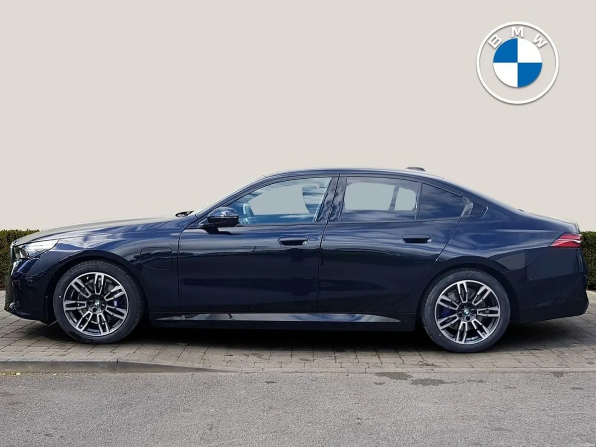 BMW 5-Series 530e M Sport - Image 4