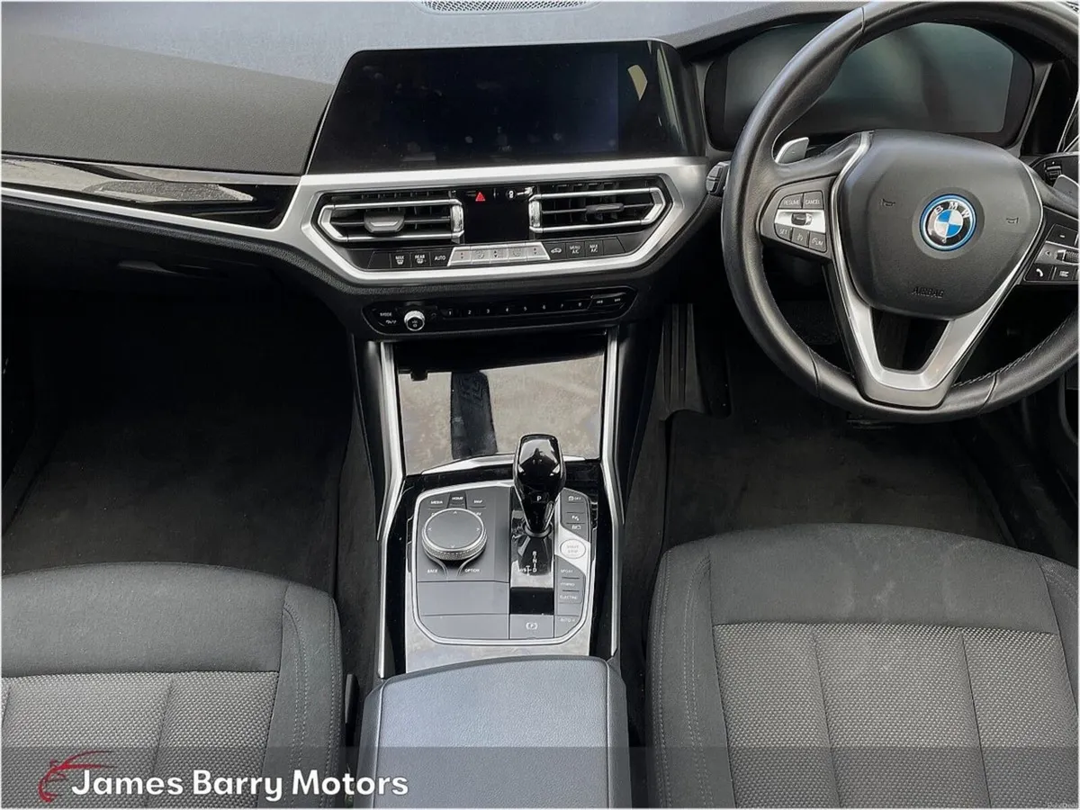 BMW 3-Series 330e SE Pro Auto ** ONLY 53K KLMS ** - Image 3