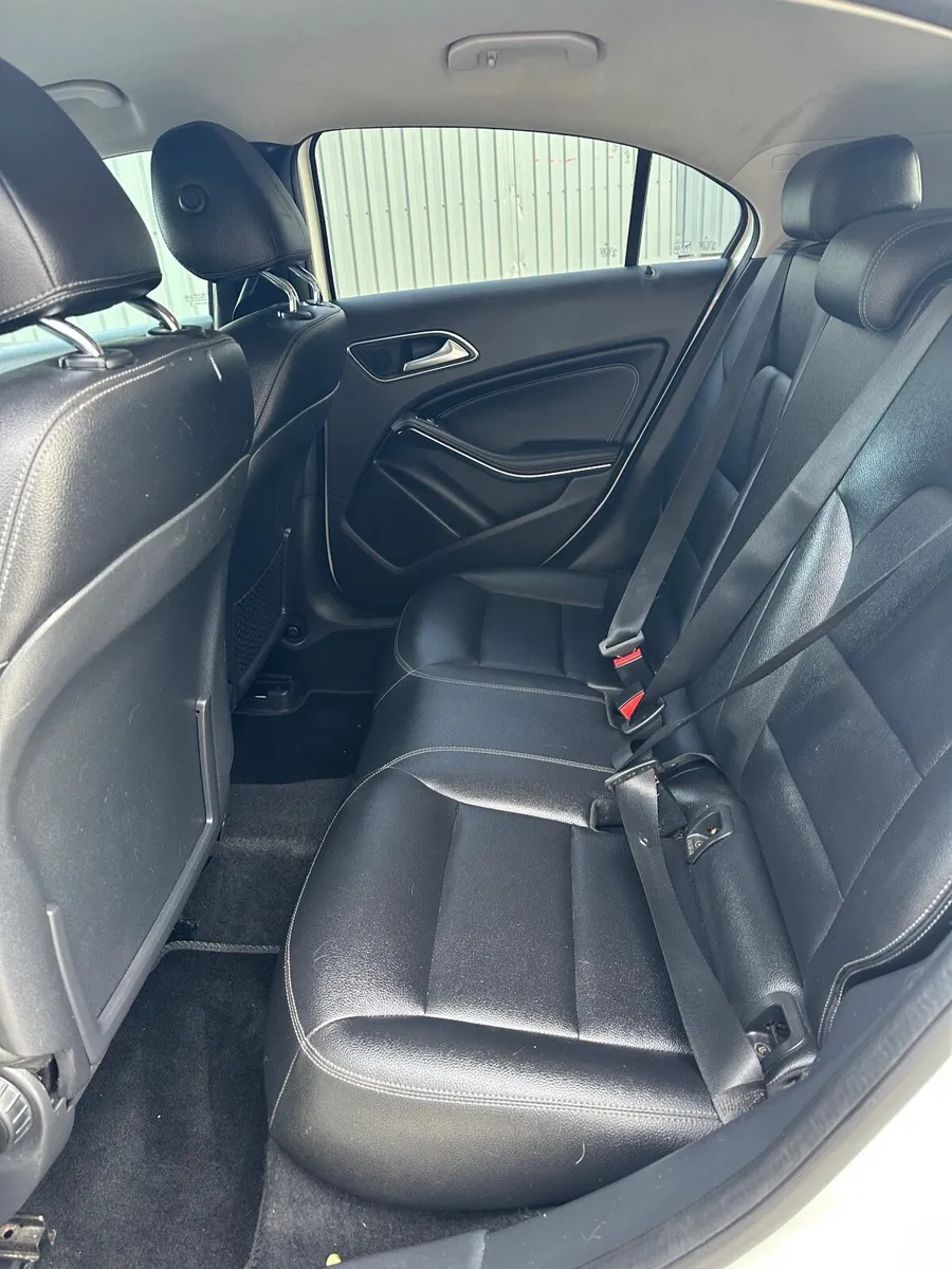 Mercedes-Benz A-Class 2017 - Image 4