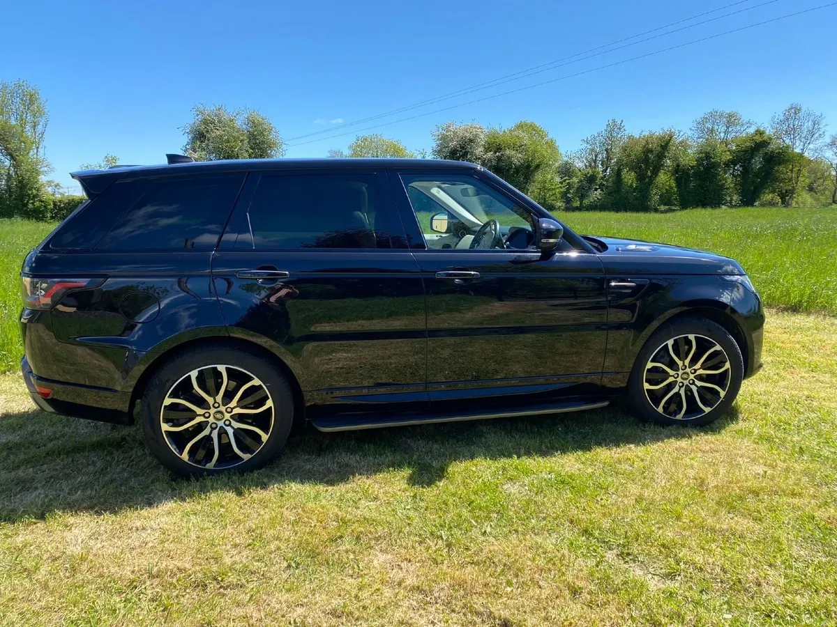 2022 Range Rover Sport P400e HSE Silver Edition - Image 5