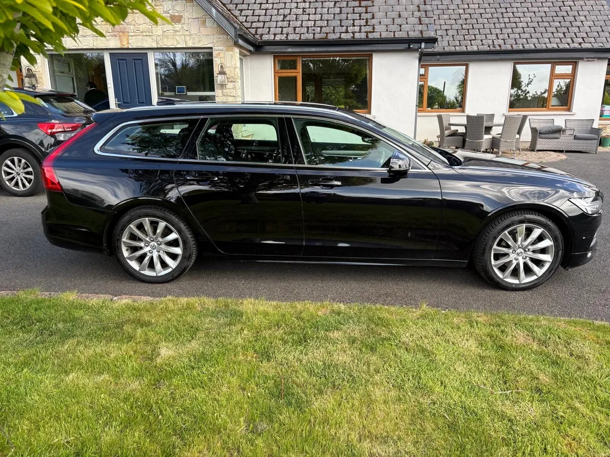 Volvo V9 D4 - Image 2