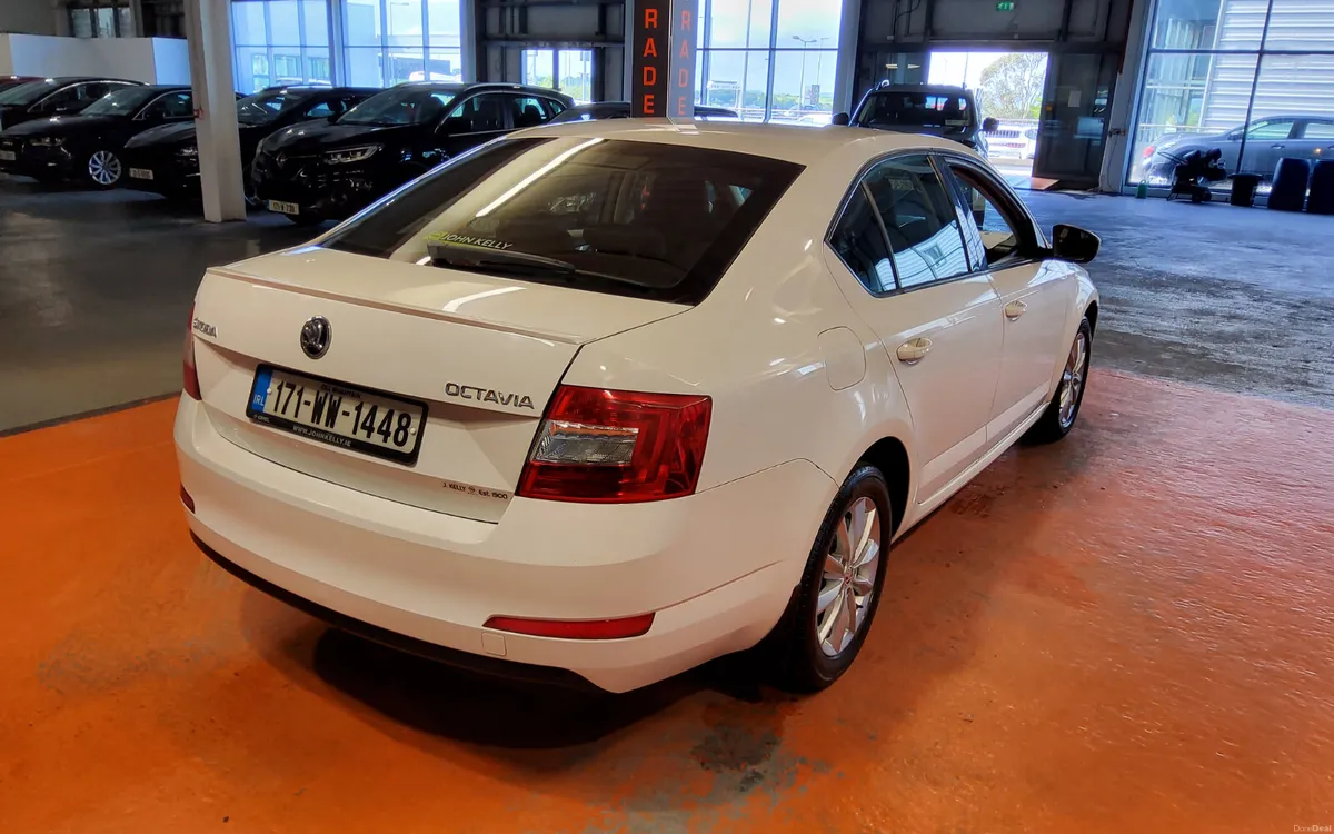 Skoda Octavia 2017 - Image 4