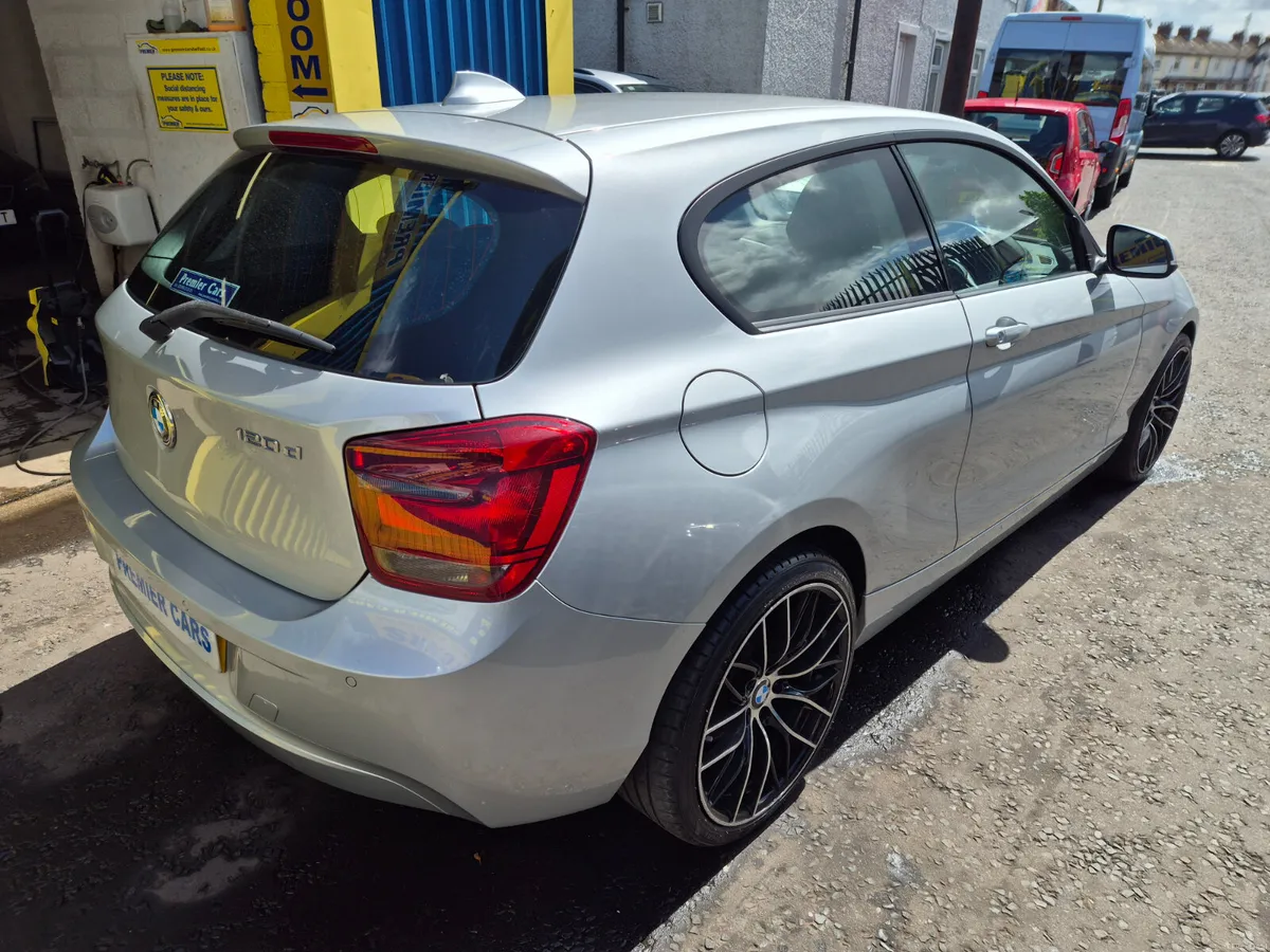 BMW 1-Series 2015 - Image 2