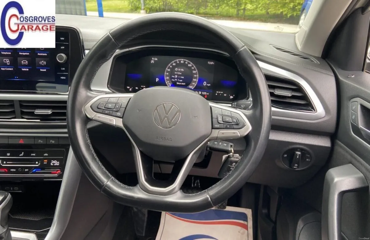 Volkswagen T-Roc 2023 - Image 5