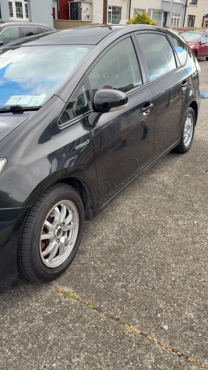 Car - Image 2