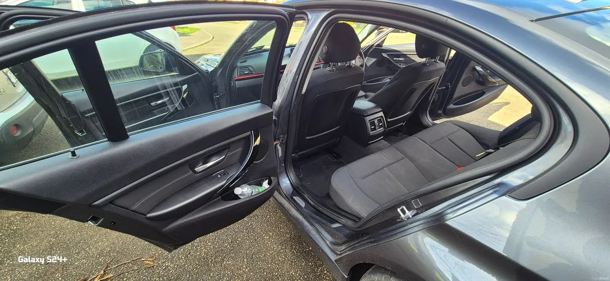 BMW 3-Series 320 Sport 2012 - Image 5
