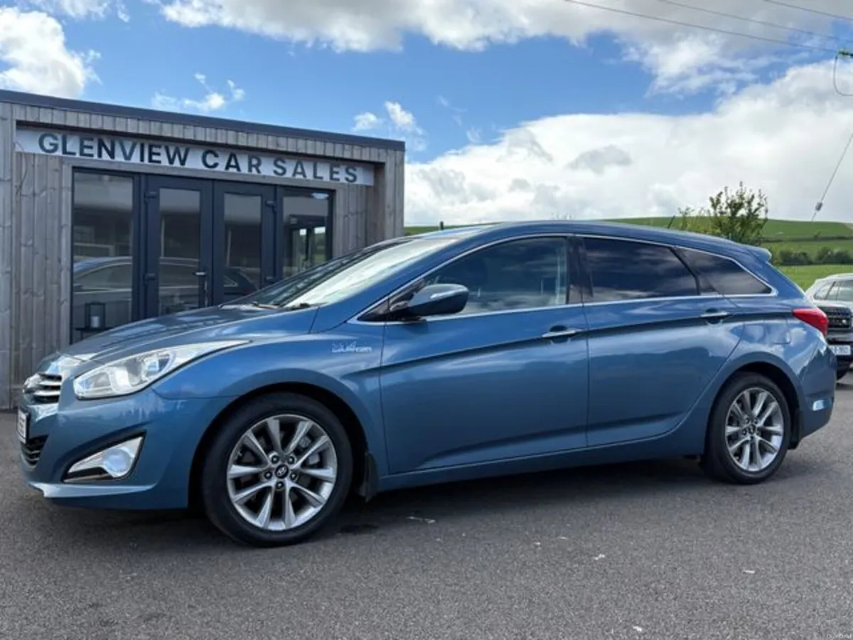 Hyundai i40 Tourer Executive *DEPOSIT TAKEN* - Image 3