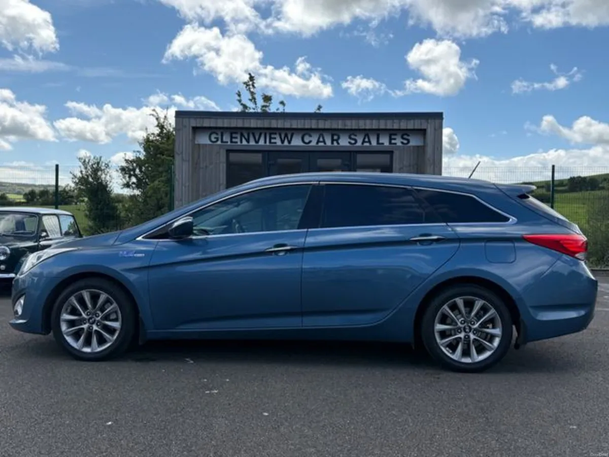 Hyundai i40 Tourer Executive *DEPOSIT TAKEN* - Image 4