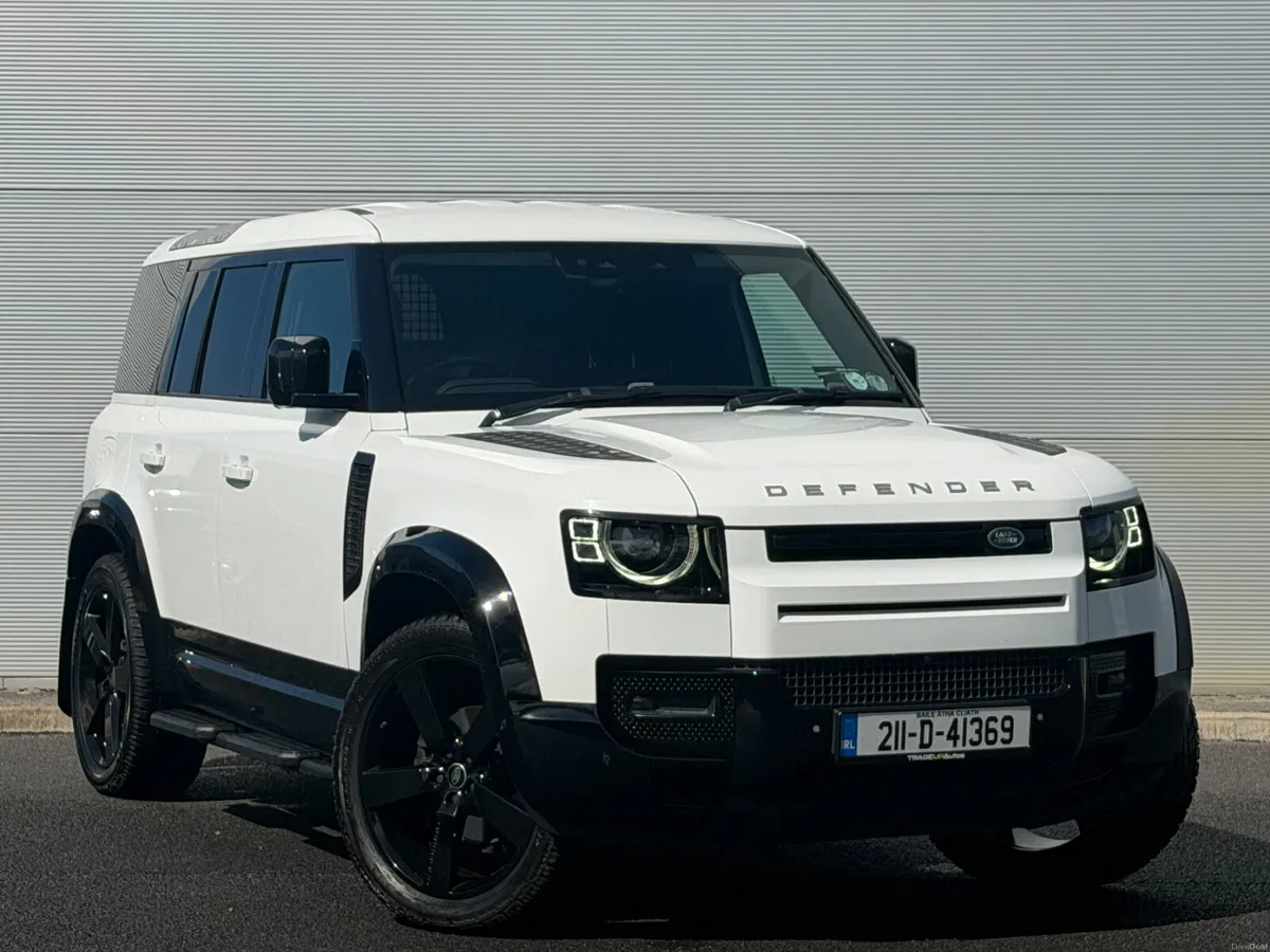 Land Rover Defender 2021 - Image 1