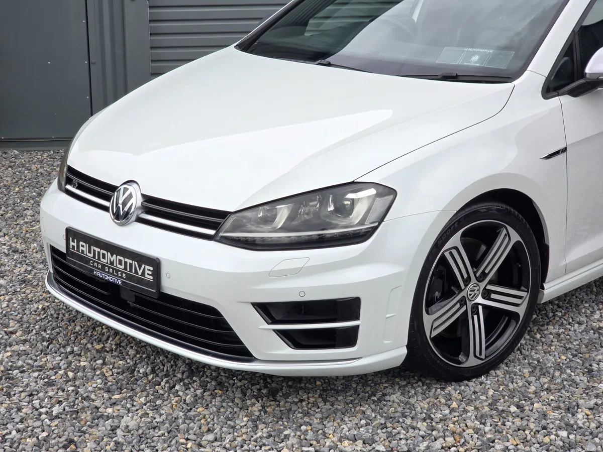 2015 VOLKSWAGEN GOLF R  WAGON - Image 2