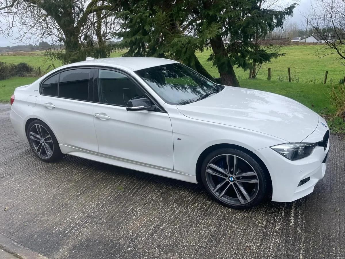 BMW 3-Series 2018 - Image 4