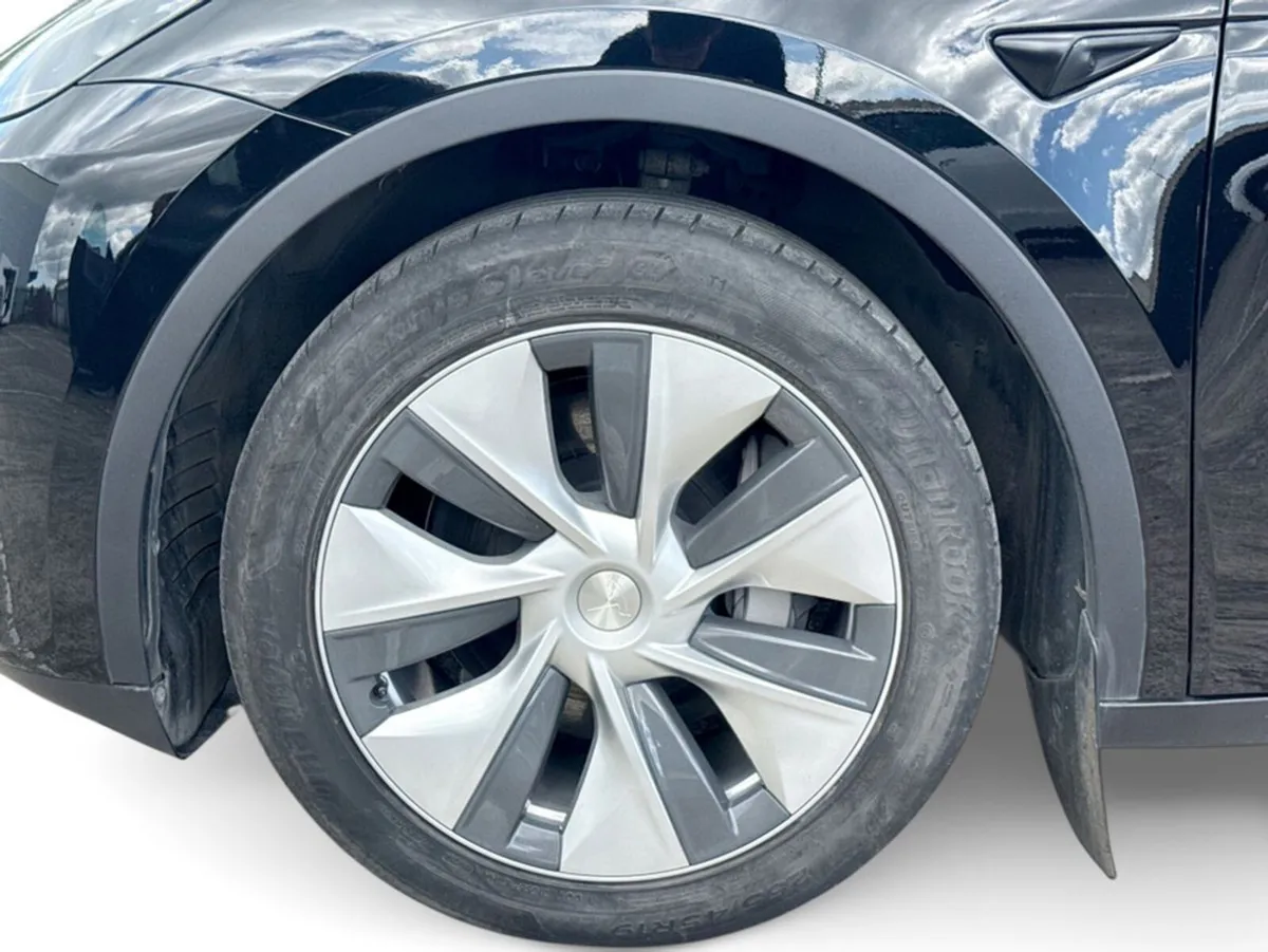 Tesla Model Y Rear Wheel Drive - Image 4