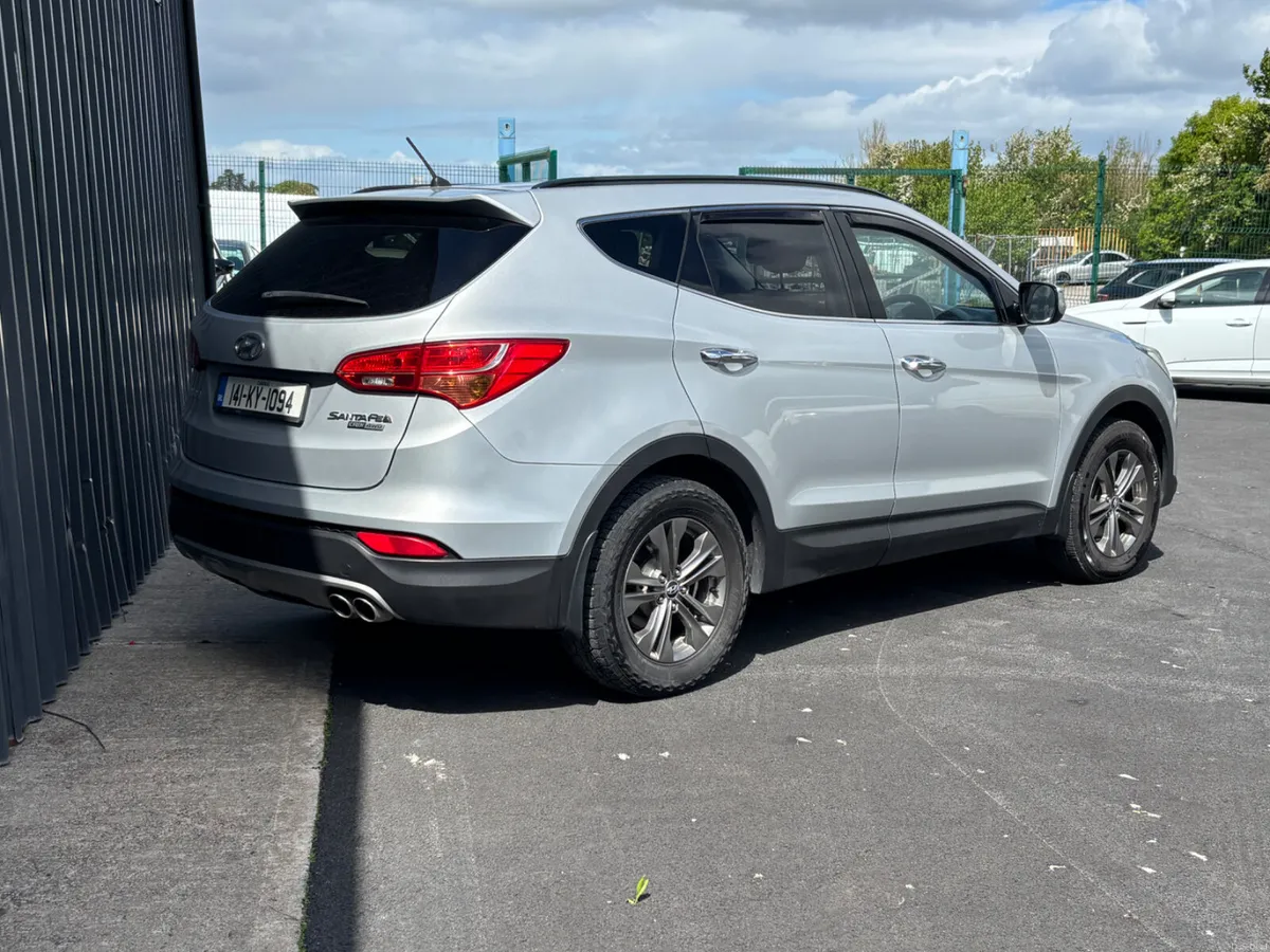 Hyundai Santa Fe 2014 - Image 4