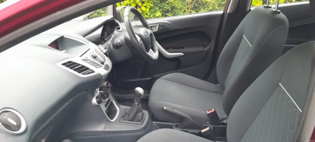 Ford Fiesta 2012.  Great condition 148000km - Image 4