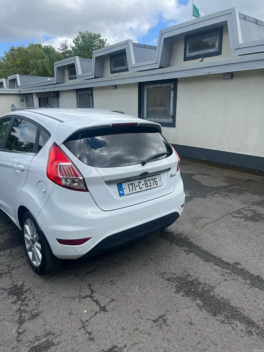 Ford Fiesta Titanium 1.25 L - Image 4