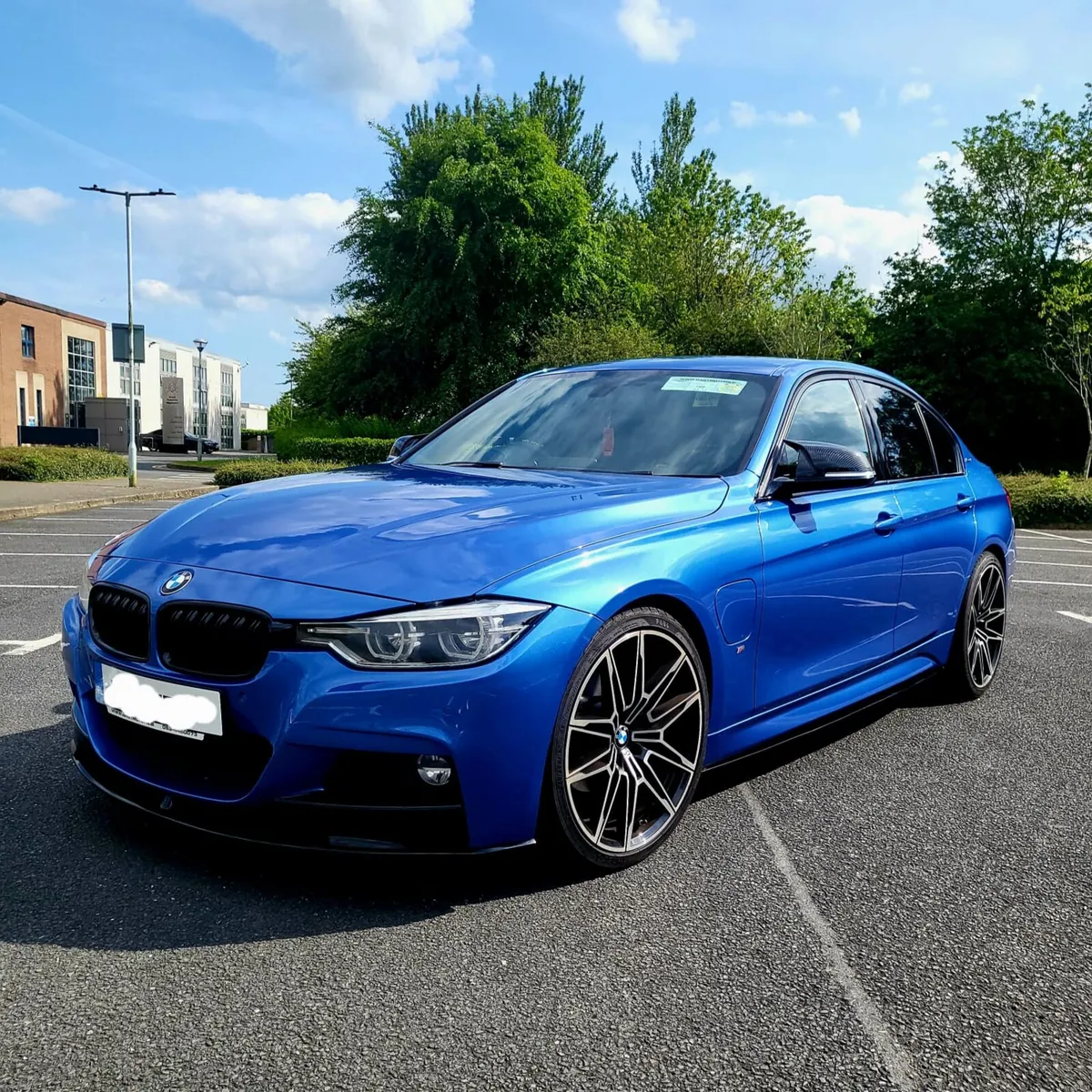 Bmw 2018-2 330e - Image 1