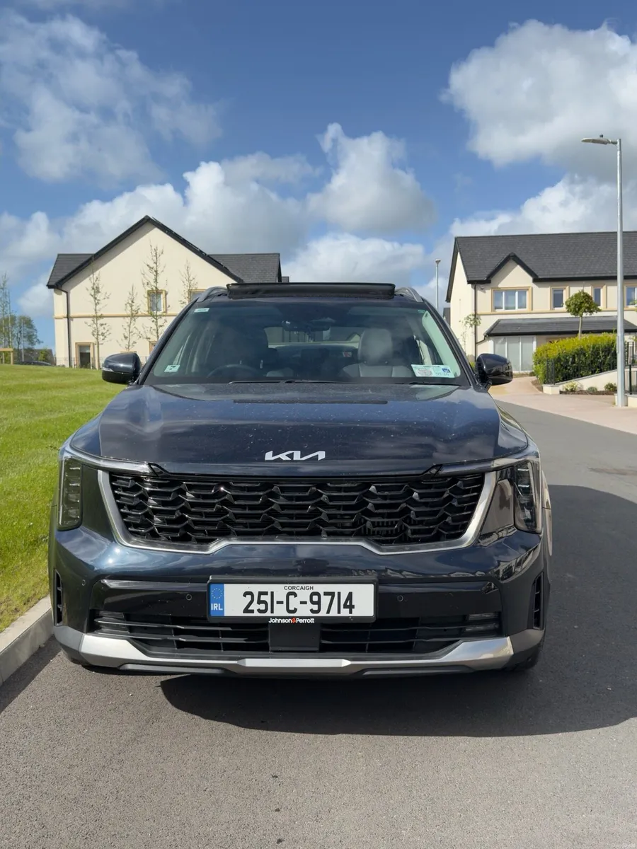 Kia Sorento PHEV 2025 - Image 1