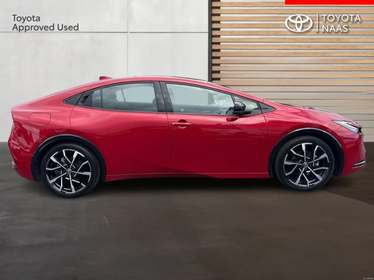 Toyota Prius PRIUS PLUG-IN HYBRID - Image 3