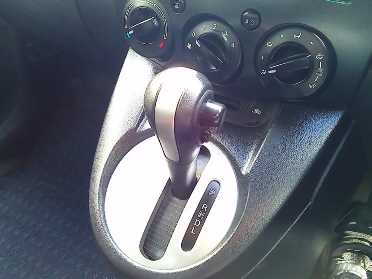 Mazda Demio DE3FS 5DR CVT - Image 2