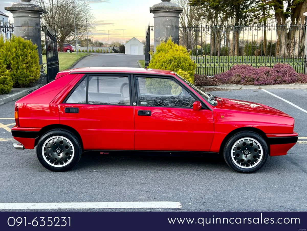 Lancia Delta INTEGRALE 2.0 TURBO 8V HF 4WD - Image 2