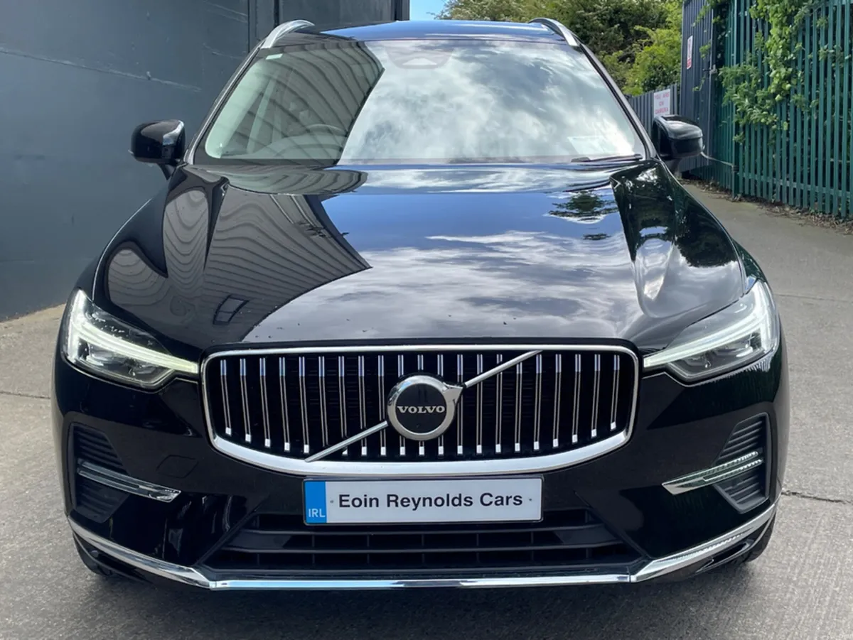 Volvo XC60 B4 DSL PLUS BRIGHT 5DR AUTO 1 OWNER!! - Image 3
