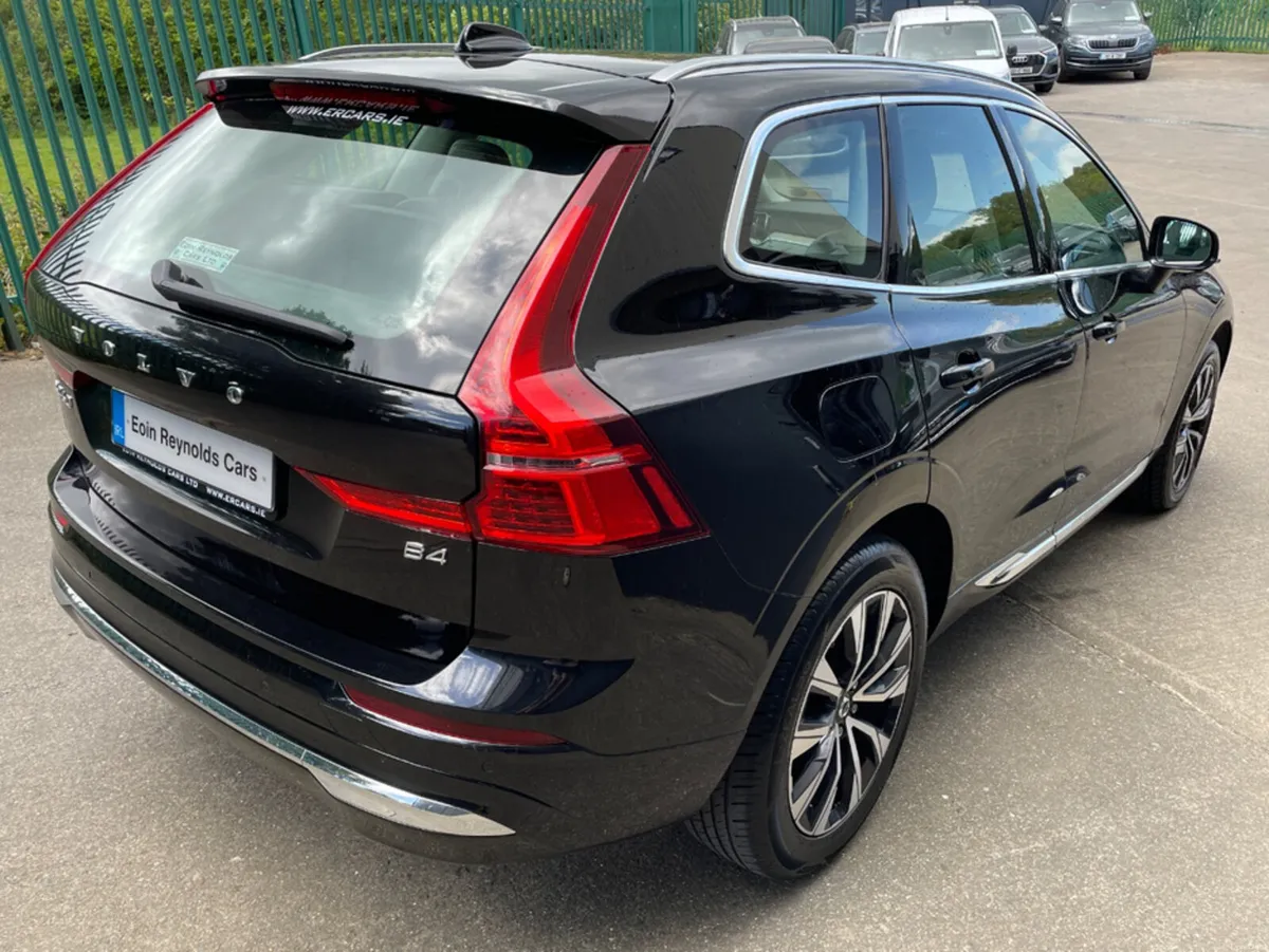Volvo XC60 B4 DSL PLUS BRIGHT 5DR AUTO 1 OWNER!! - Image 4