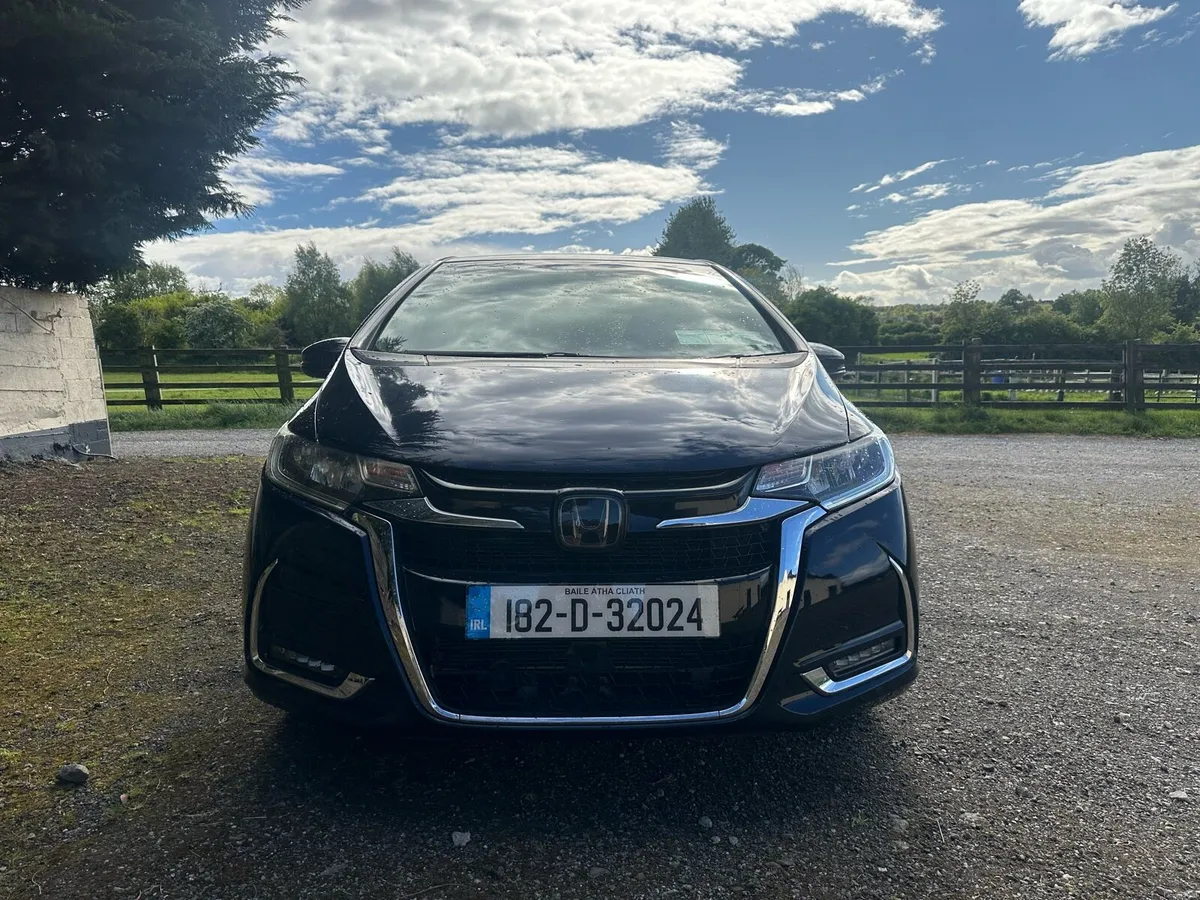 Honda Fit Hybird 2018 Low mileage 69000 kilometres - Image 1