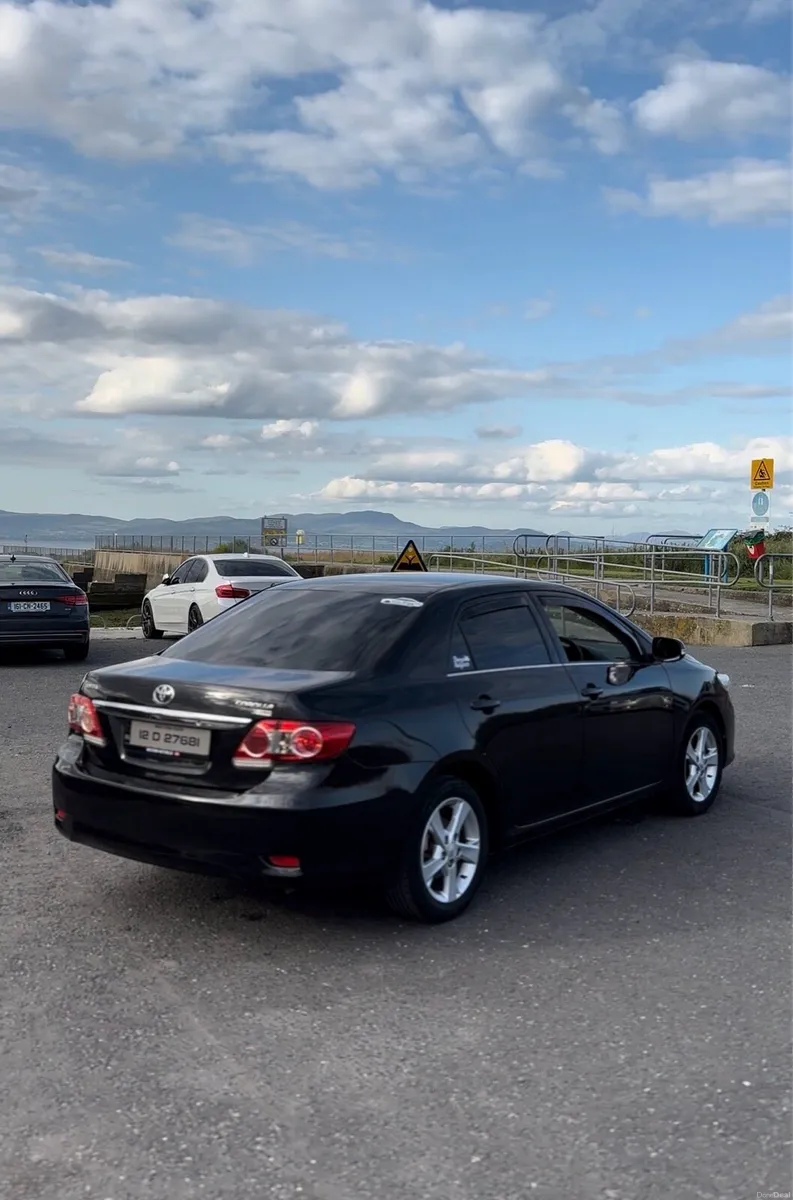 Toyota Corolla - Image 4