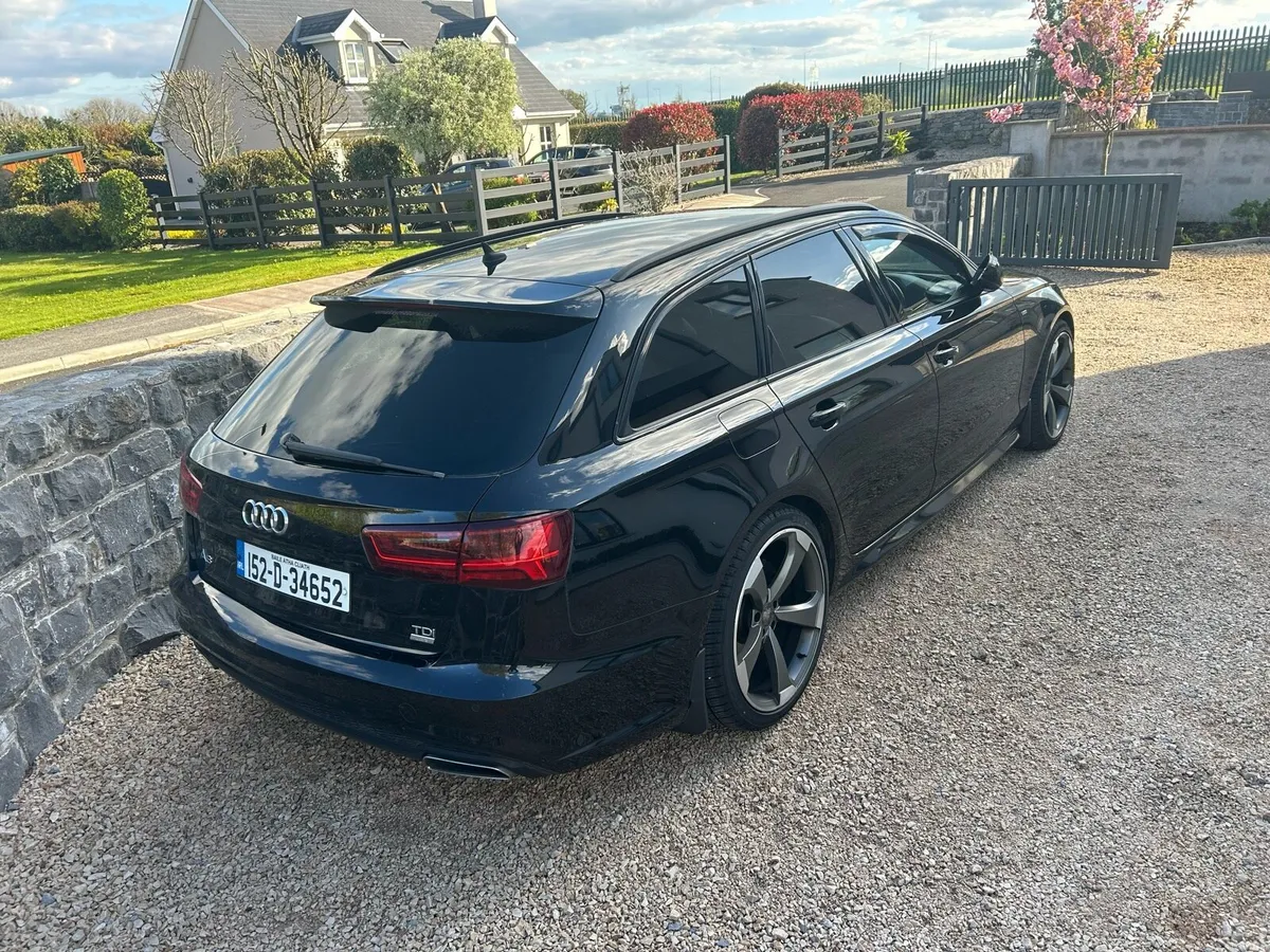 Audi A6 Avant S-Line Ultra Black Edition Auto - Image 3