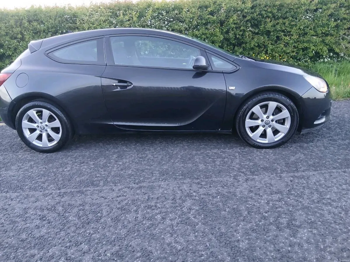 132 OPEL ASTRA GTC SPORT 1.7 CDTI - Image 2