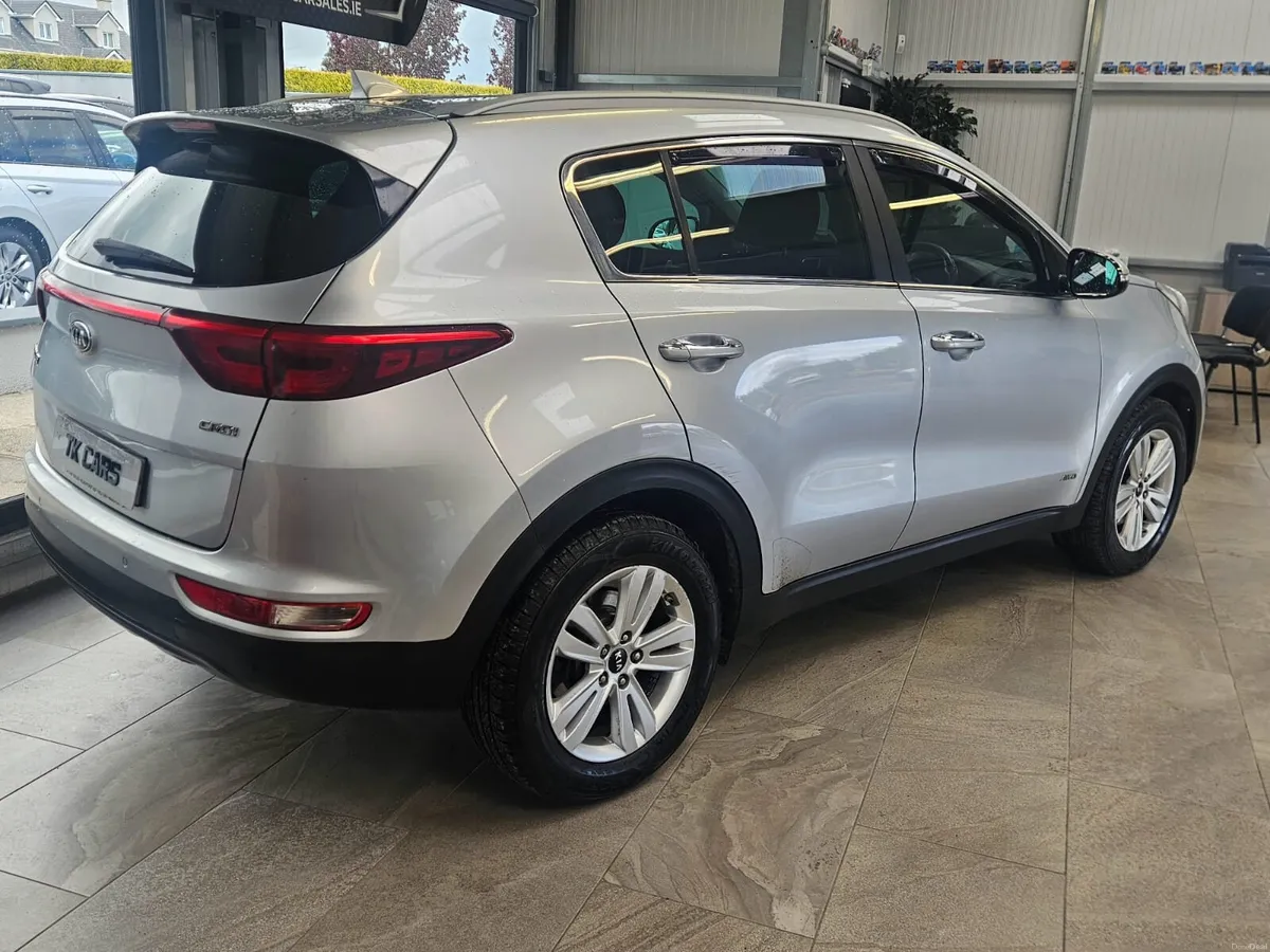 16 KIA SPORTAGE 2.0 DIESEL - Image 3