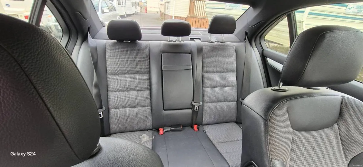 Merc c200 amg - Image 4