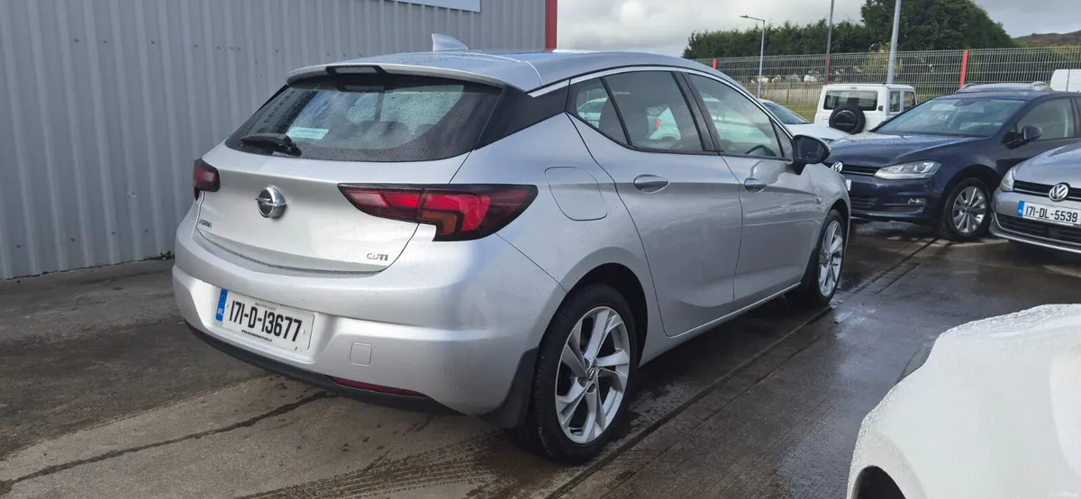 Opel Astra sri nav 1.6 cdti 110bhp low kms - Image 4