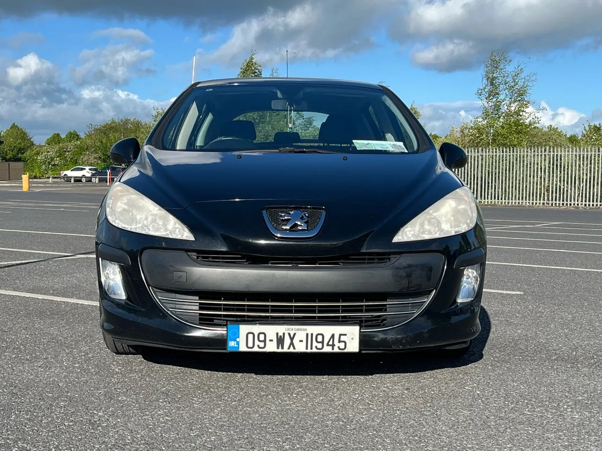 Peugeot 308 - Image 2