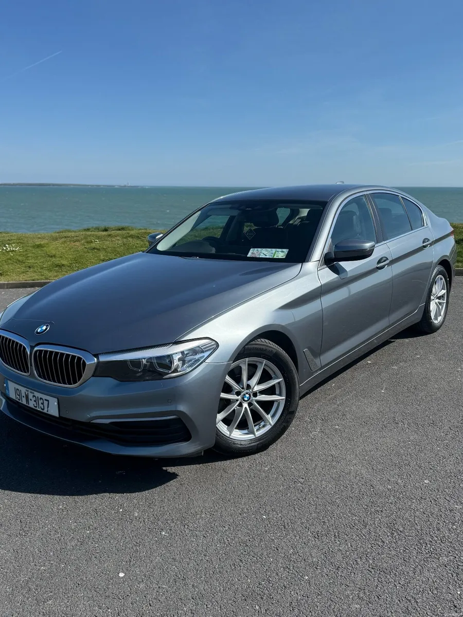 BMW 5-Series 2019 - Image 1