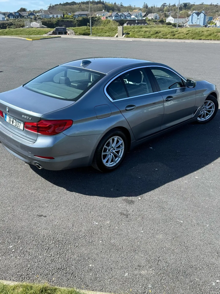 BMW 5-Series 2019 - Image 4