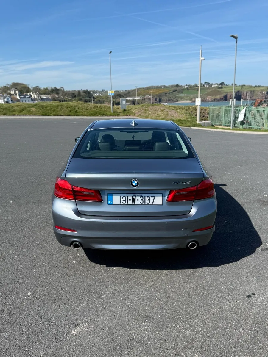 BMW 5-Series 2019 - Image 5