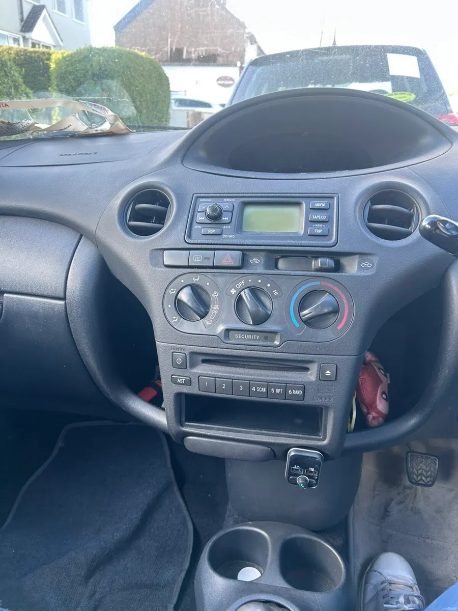 Toyota Yaris - Image 4