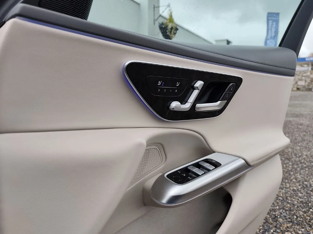 Mercedes-Benz E-Class 2024 - Image 4