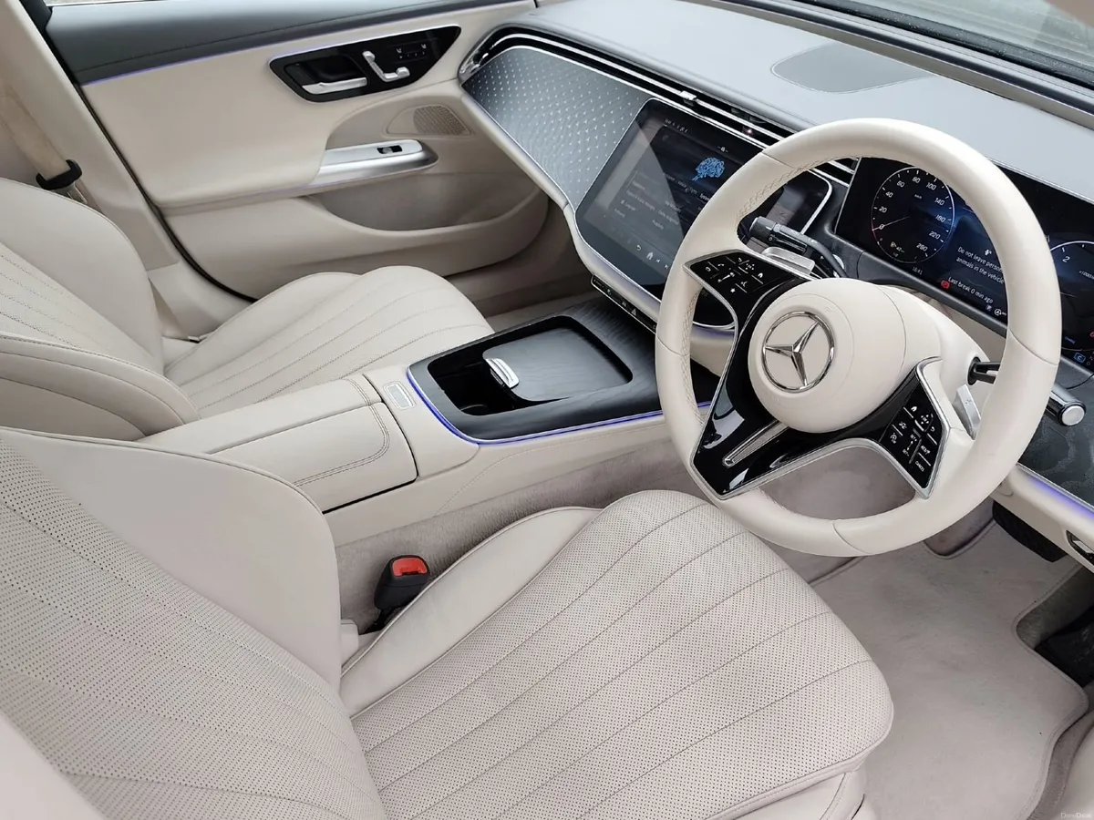 Mercedes-Benz E-Class 2024 - Image 5