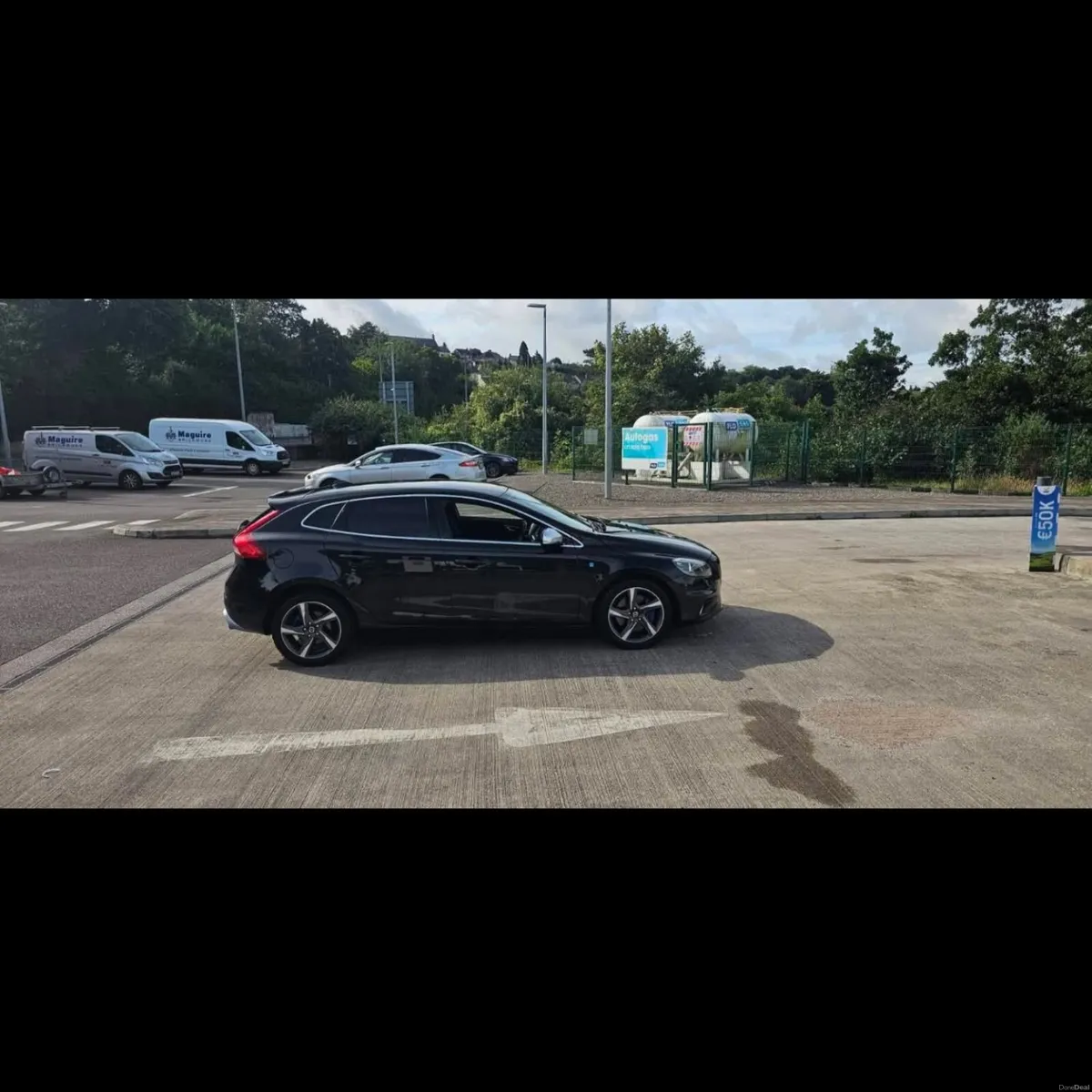 Volvo V40 Top Spec - Image 4