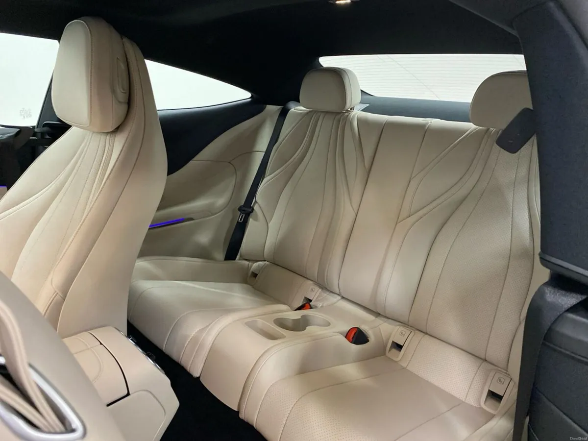 Mercedes-Benz CLE CLE 300 e Coup EQ Hybrid Technol - Image 4